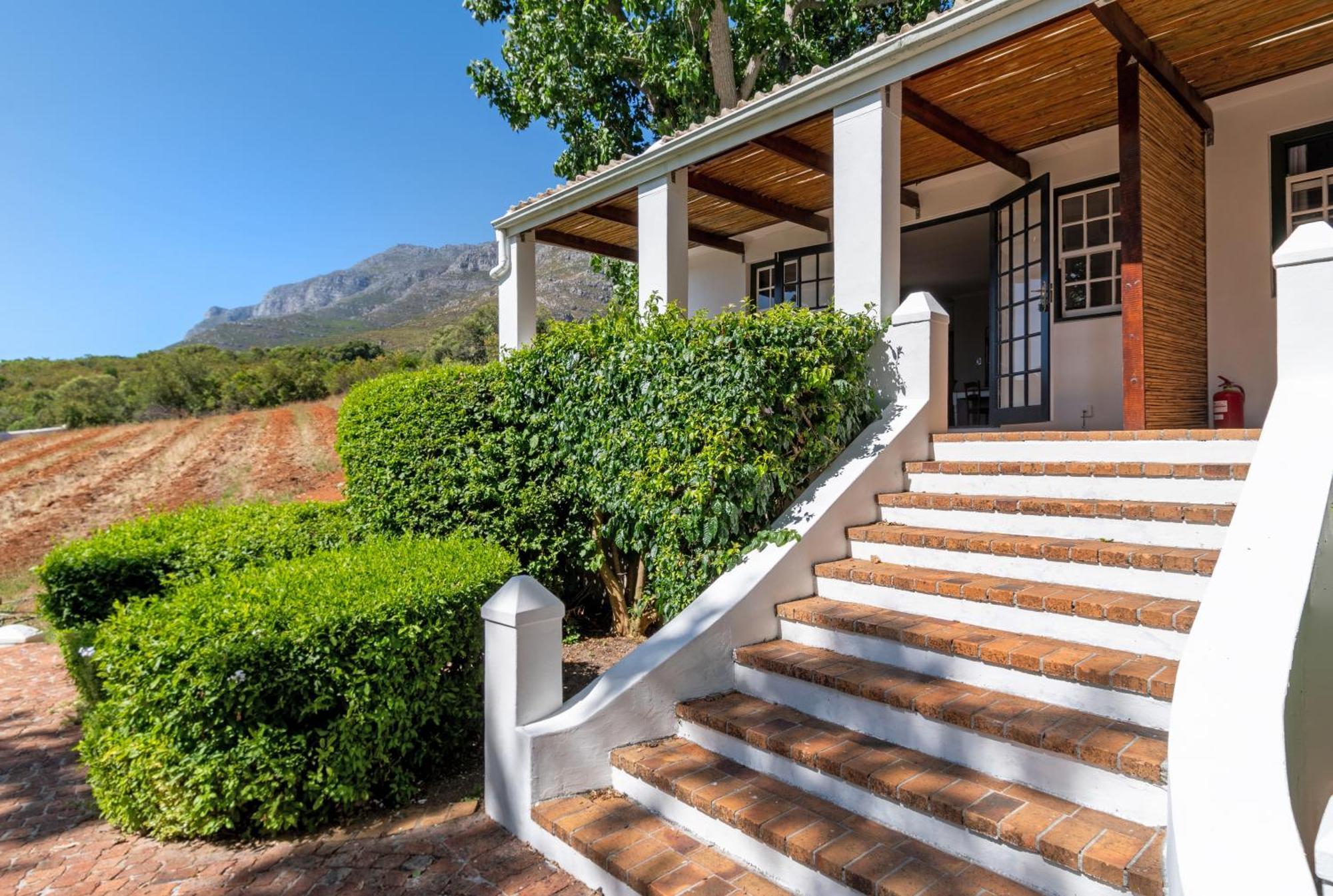 Mont Angelis Aparthotel Stellenbosch Bagian luar foto